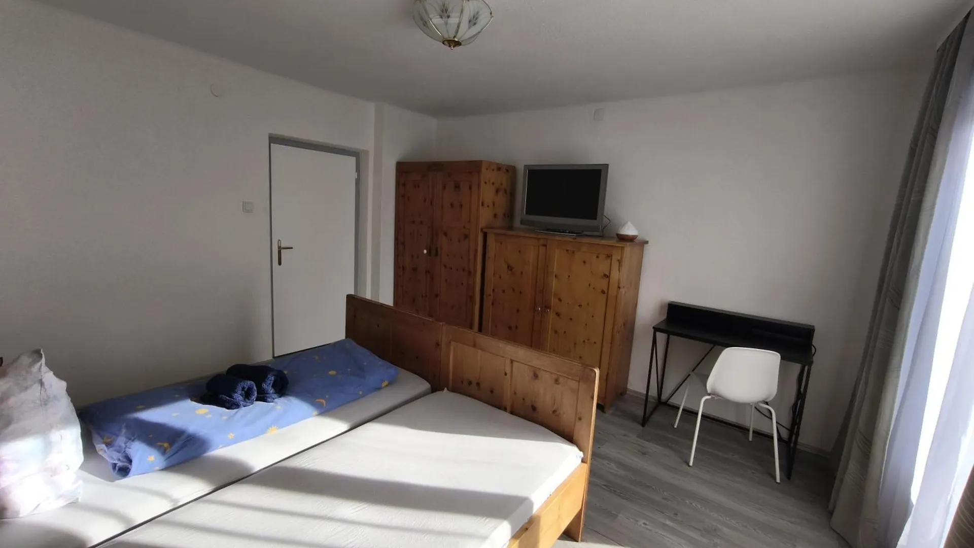 Quaint Room In Modern Flat location